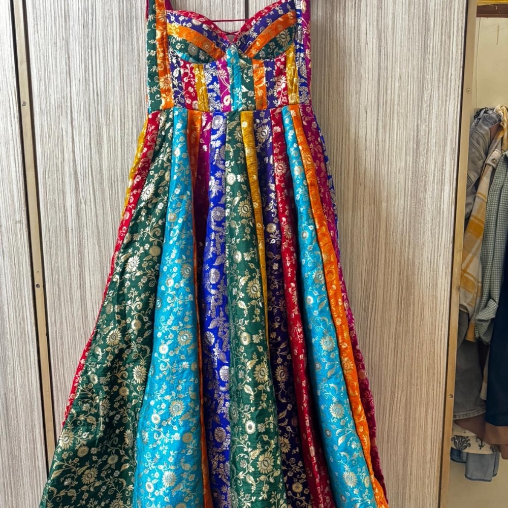 Dress - Picture 2 of 2